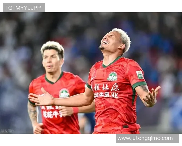 河南足球俱乐部球星领衔新赛季目标冲击顶级联赛荣耀