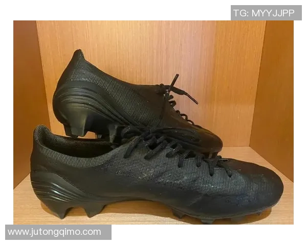 购买球星同款足球鞋的最佳平台推荐与选购技巧